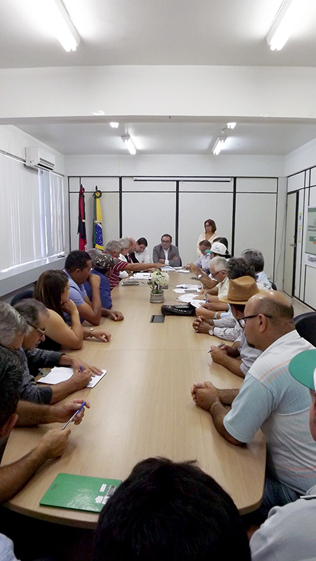 Secretário Rômulo Montenegro se reuniu com produtores da região da Borborema